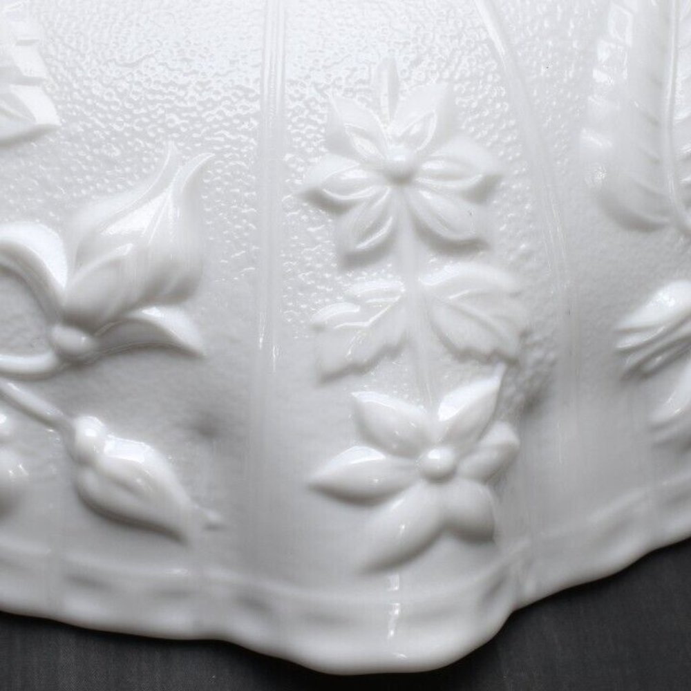 Vintage Milk Glass Floral Bowl, Ruffled, Scalloped, Roses - Picture 5 of 9